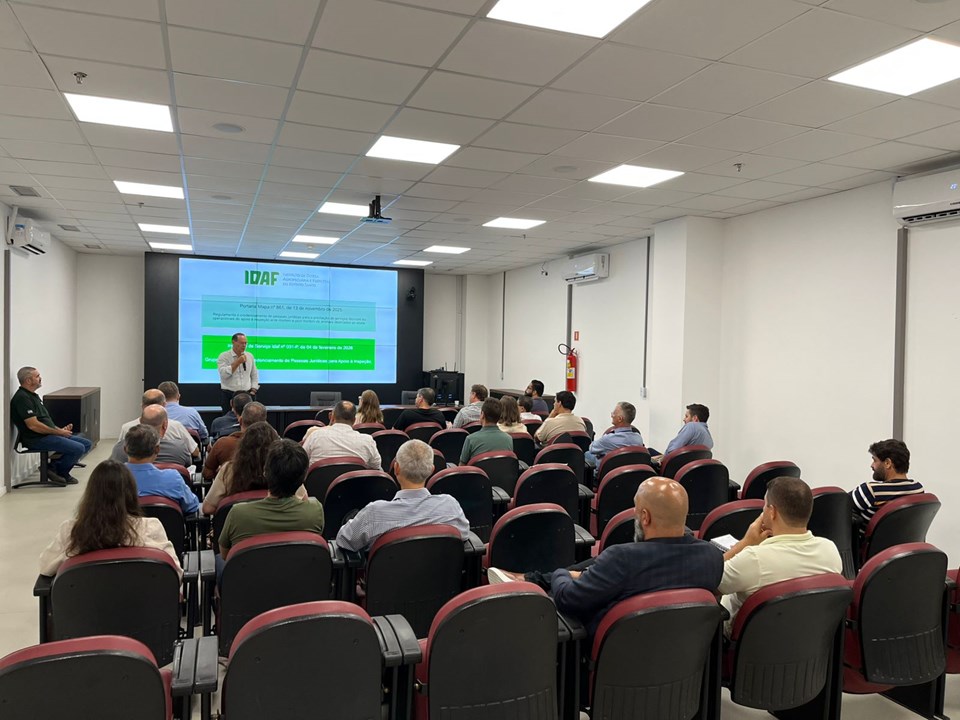 Idaf se reúne com representantes de abatedouros-frigoríficos para debater novas regulamentações