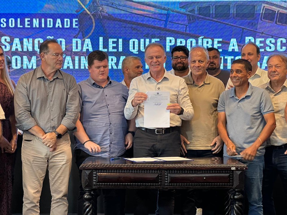 Governador sanciona lei que protege a pesca artesanal e organiza a atividade pesqueira no ES
