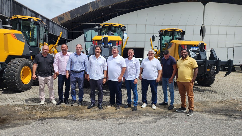 Governo do Estado impulsiona desenvolvimento agrícola com entrega de máquinas e equipamentos-Léo Júnior/Vice-Governadoria|||Fotógrafo:Léo Júnior/Vice-Governadoria