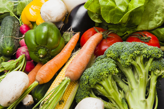 varios-legumes-frescos_23-2147681454-1
